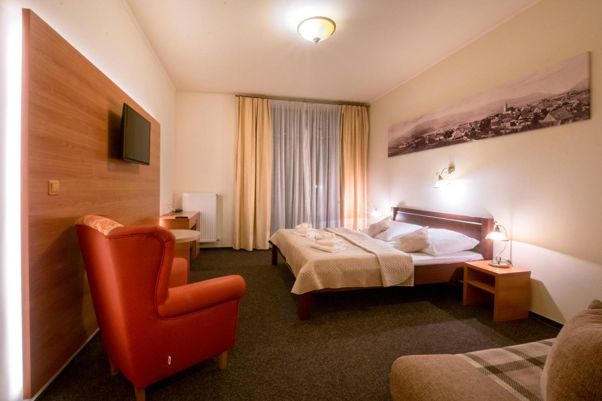 Ladoven Skvela Kuchyna A Rodinna Atmosfera 3*